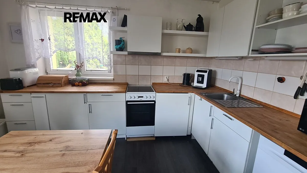 Prodej rodinného domu 140 m², pozemek 1155 m²